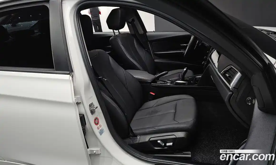 BMW 3-Series 2016 2.0 Автомат в Москве № 211632, фото 1