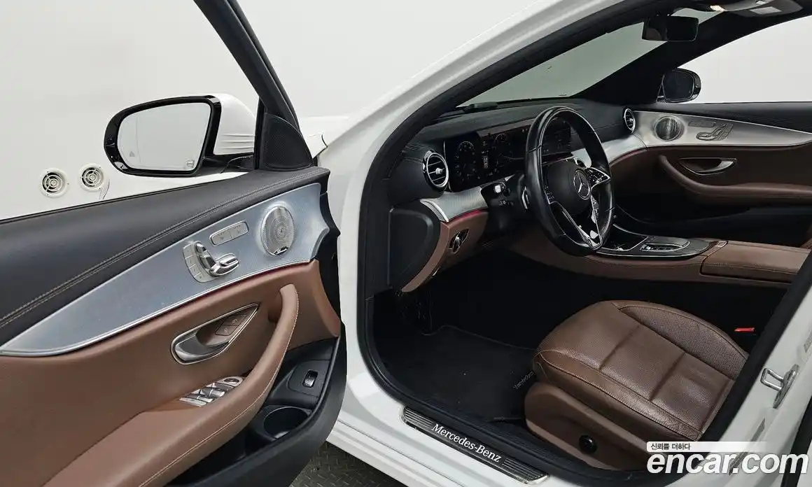 Mercedes-Benz E-Class 2021 2.0 Автомат в Москве № 212018, фото 6