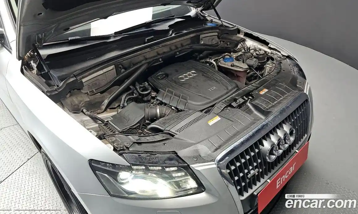 Audi Q5 2012 2.0 Автомат в Москве № 212686, фото 15