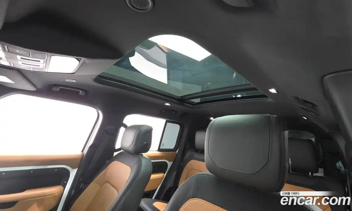 Land Rover Defender 2023 3.0 Автомат в Москве № 213393, фото 11