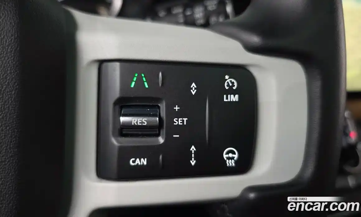 Land Rover Defender 2023 3.0 Автомат в Москве № 213393, фото 3