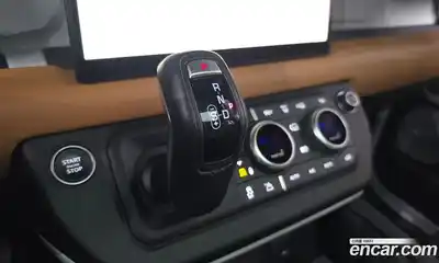 Land Rover Defender 2023 3.0 Автомат в Москве № 213393, миниатюра 4