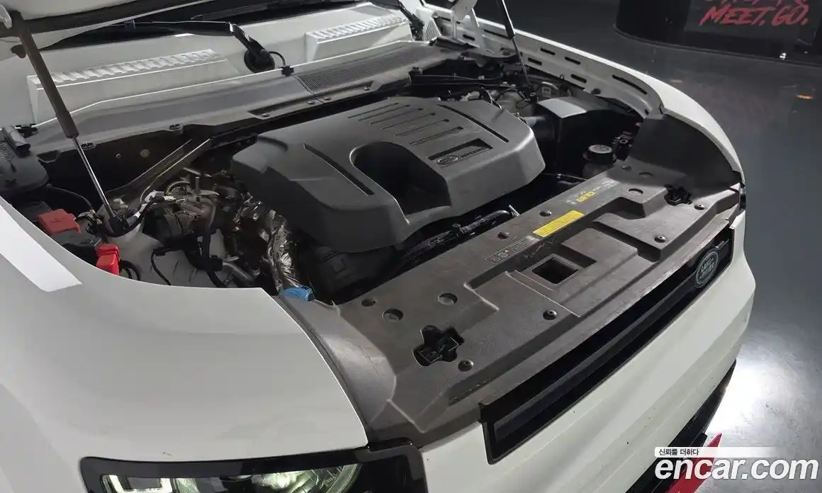 Land Rover Defender 2023 3.0 Автомат в Москве № 213393, фото 5