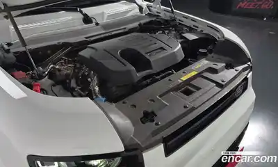 Land Rover Defender 2023 3.0 Автомат в Москве № 213393, миниатюра 5