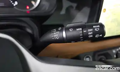 Land Rover Defender 2023 3.0 Автомат в Москве № 213393, миниатюра 9