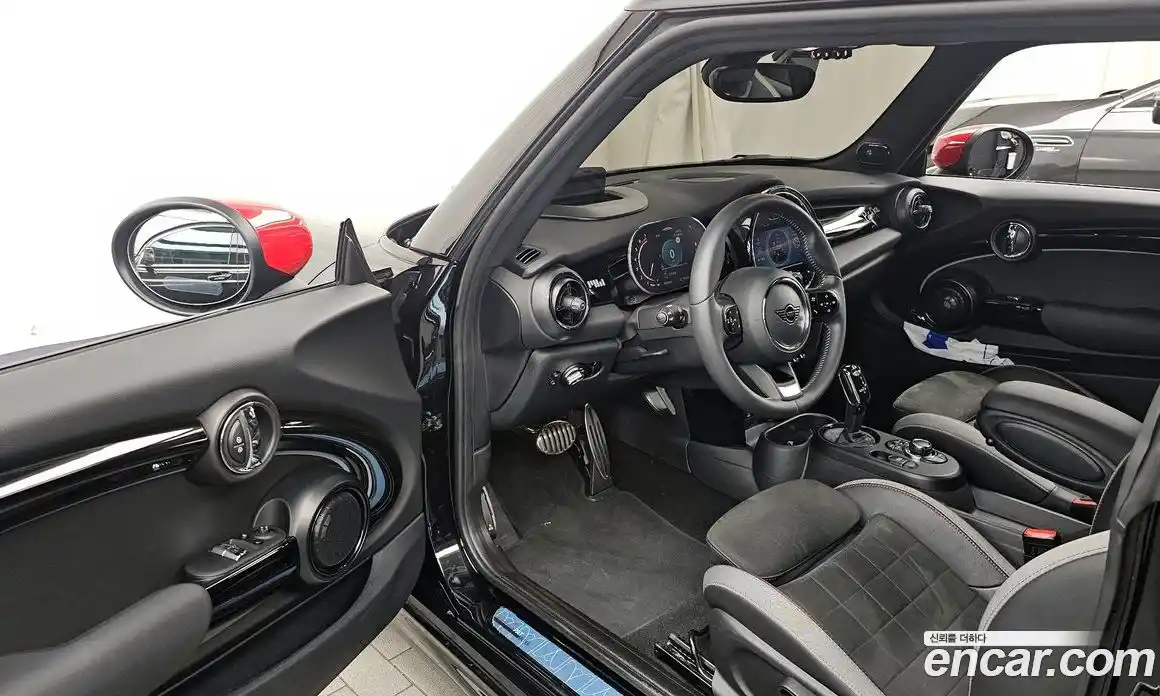 Mini Cooper 2023 2.0 Автомат в Москве № 214216, фото 11