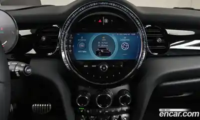 Mini Cooper 2023 2.0 Автомат в Москве № 214216, миниатюра 7