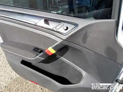 Volkswagen Golf 2015 1.6 Автомат в Москве № 215332, миниатюра 11