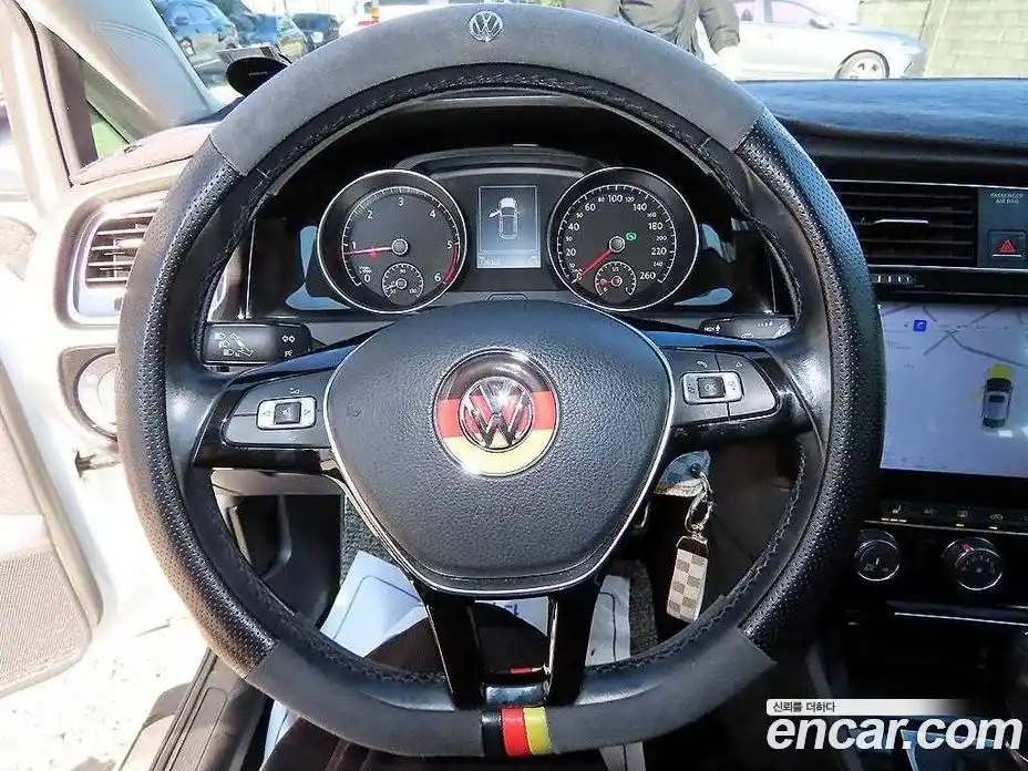 Volkswagen Golf 2015 1.6 Автомат в Москве № 215332, фото 8