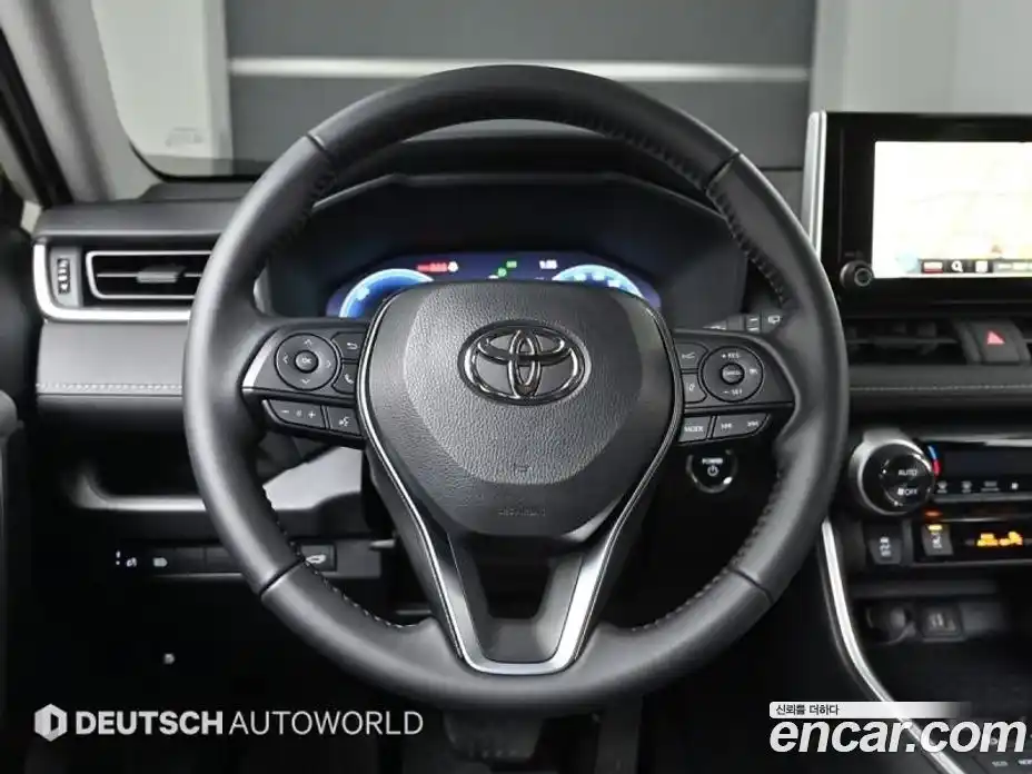 Toyota RAV4 2025 2.5 Автомат в Москве № 215612, фото 11