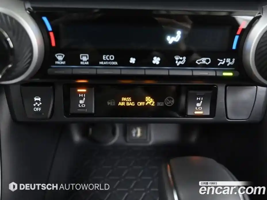 Toyota RAV4 2025 2.5 Автомат в Москве № 215612, фото 17