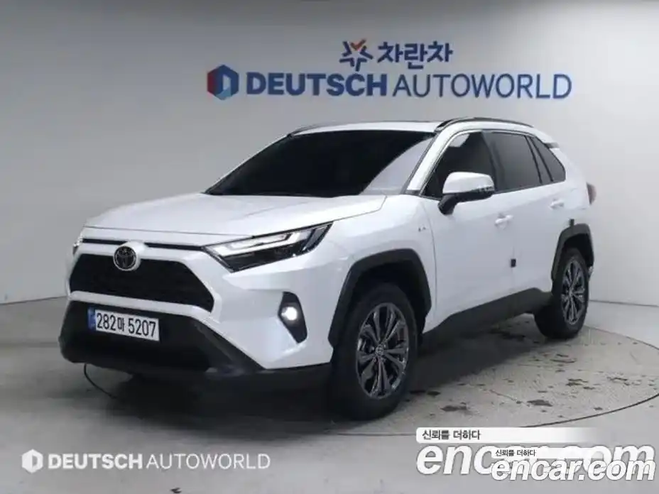Toyota RAV4 2025 2.5 Автомат в Москве № 215612, фото 3