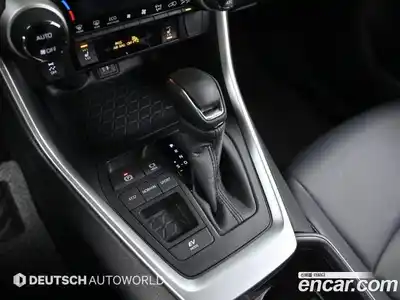 Toyota RAV4 2025 2.5 Автомат в Москве № 215612, миниатюра 7