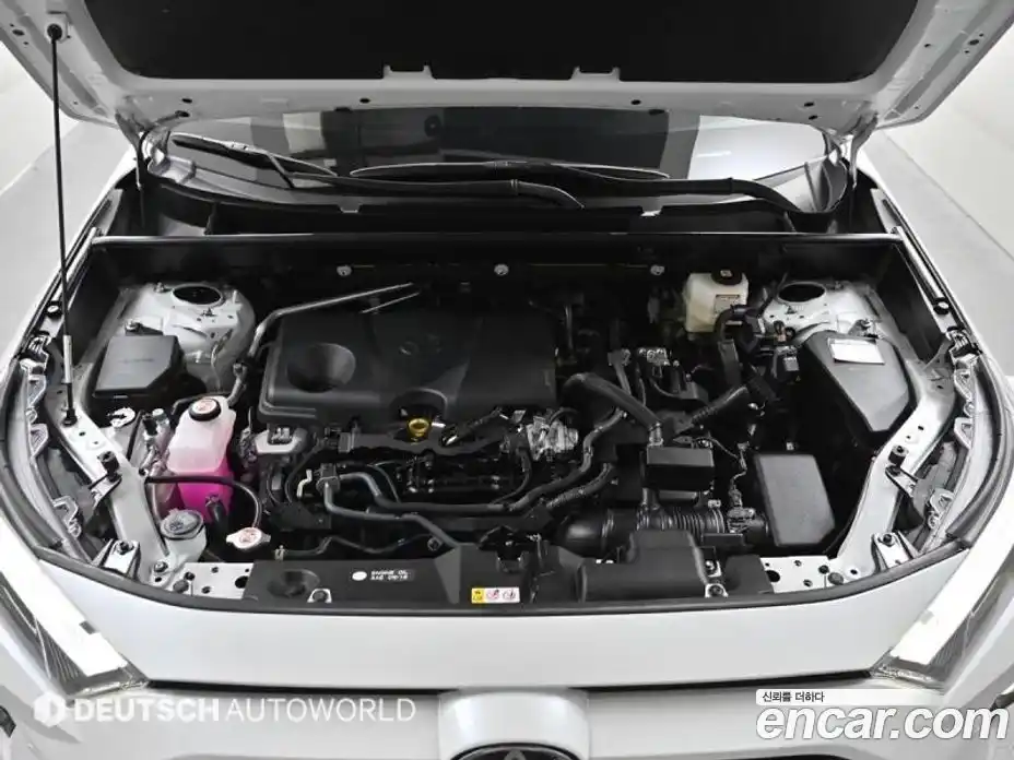 Toyota RAV4 2025 2.5 Автомат в Москве № 215612, фото 8