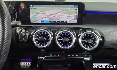 Mercedes-Benz A-Class 2023 2.0 Автомат в Москве № 218332, миниатюра 11