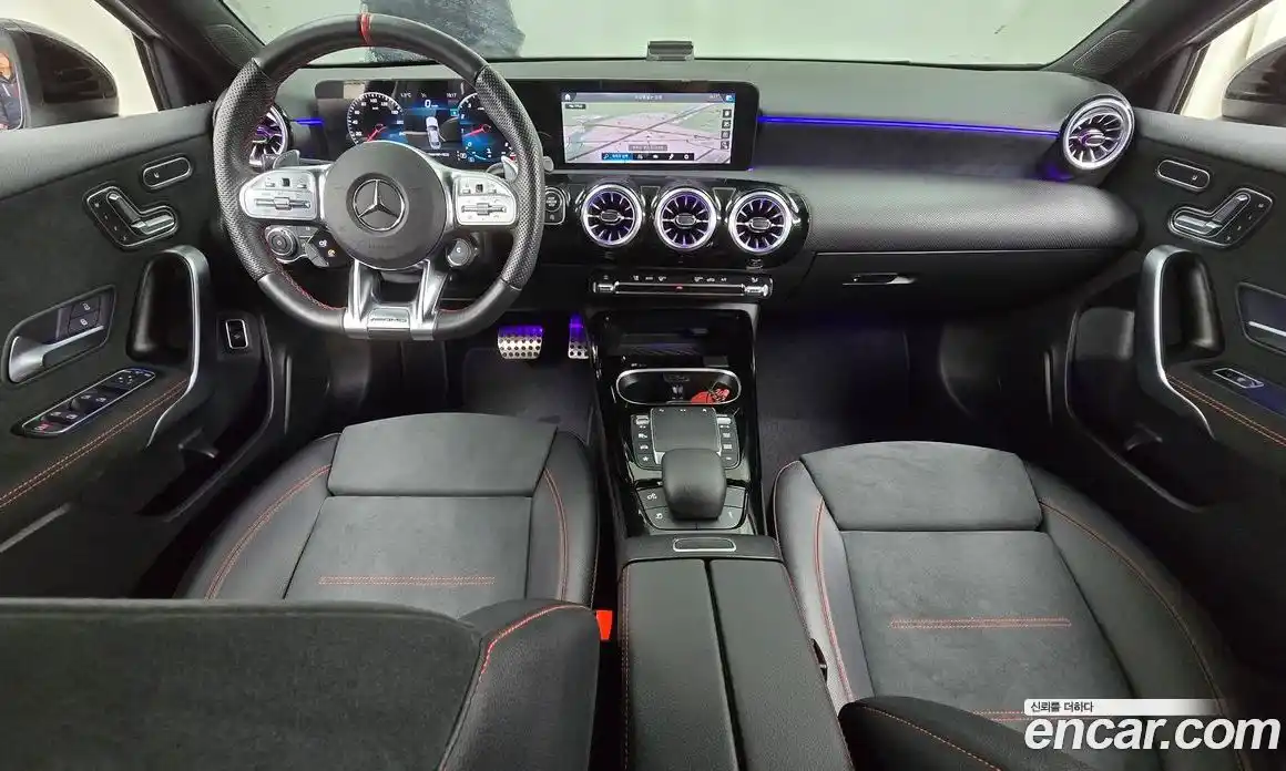 Mercedes-Benz A-Class 2023 2.0 Автомат в Москве № 218332, фото 17