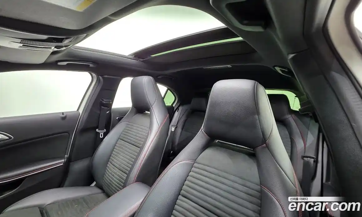 Mercedes-Benz A-Class 2018 1.6 Автомат в Москве № 220743, фото 11