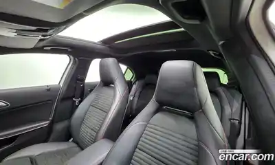 Mercedes-Benz A-Class 2018 1.6 Автомат в Москве № 220743, миниатюра 11