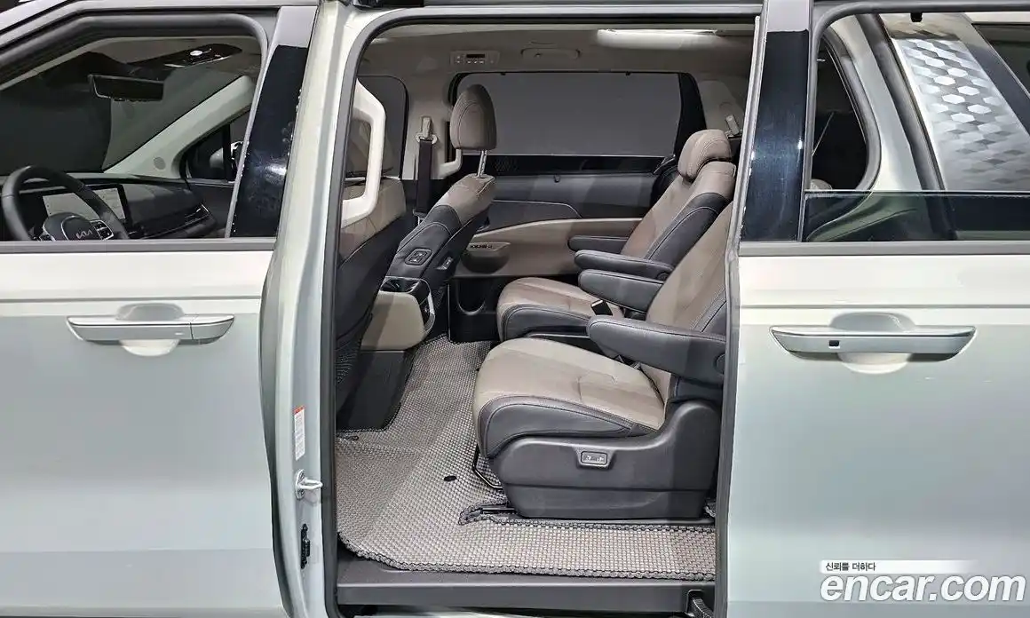 Kia Canival 2024 1.6 Автомат в Москве № 22243, фото 12