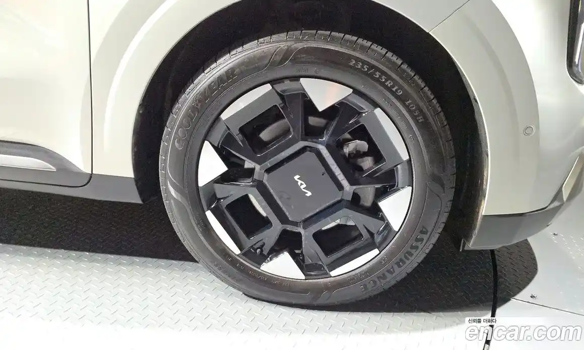 Kia Canival 2024 1.6 Автомат в Москве № 22243, фото 5