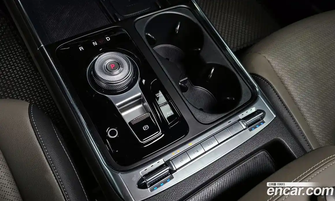 Kia Canival 2024 1.6 Автомат в Москве № 22243, фото 9