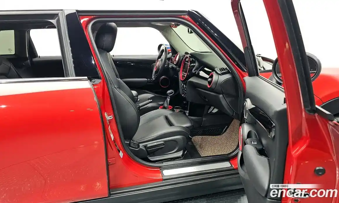 Mini Cooper 2017 1.5 Автомат в Москве № 228776, фото 11