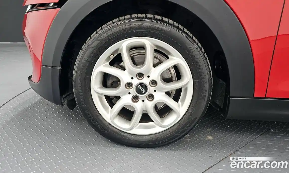 Mini Cooper 2017 1.5 Автомат в Москве № 228776, фото 5