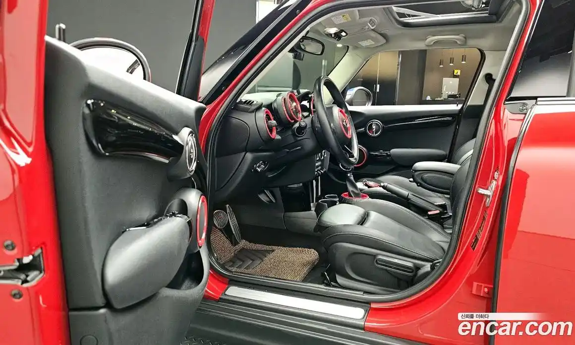 Mini Cooper 2017 1.5 Автомат в Москве № 228776, фото 10