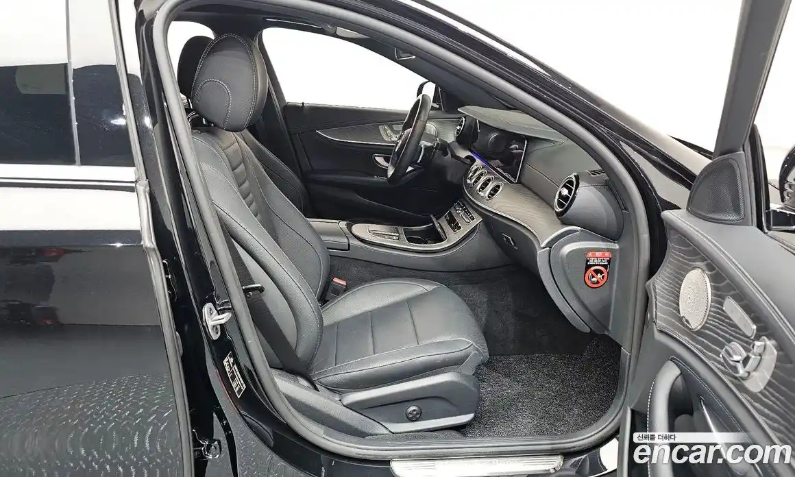 Mercedes-Benz E-Class 2022 2.0 Автомат в Москве № 229510, фото 13