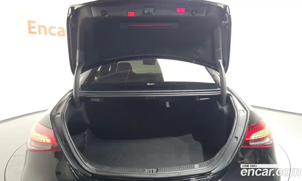 Mercedes-Benz E-Class 2022 2.0 Автомат в Москве № 229510, фото 4