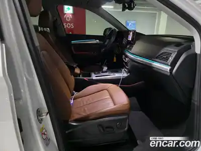 Audi Q5 2022 2.0 Автомат в Москве № 230132, миниатюра 3