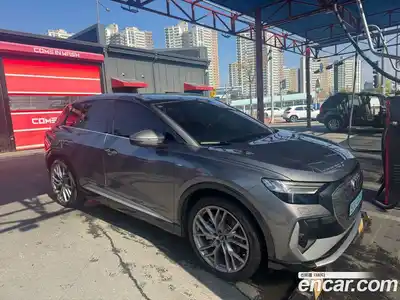 Audi Q4 e-tron 2025 0.2 Автомат в Москве № 230316, миниатюра 2