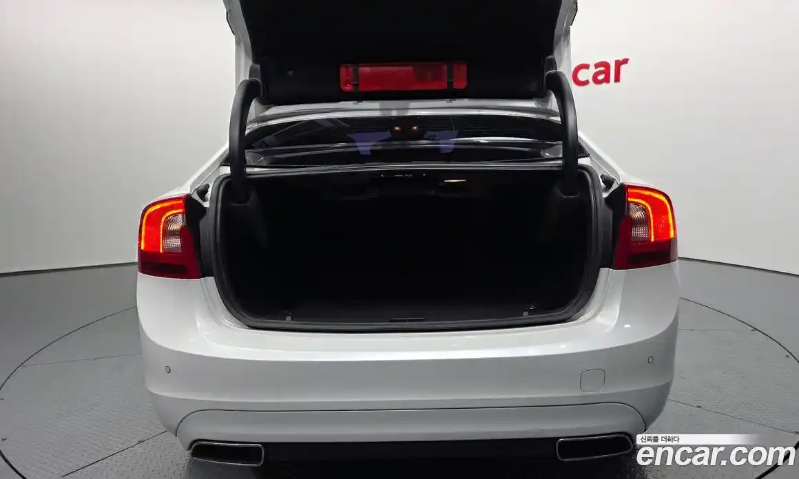 Volvo S60 2018 2.0 Автомат в Москве № 230668, фото 14