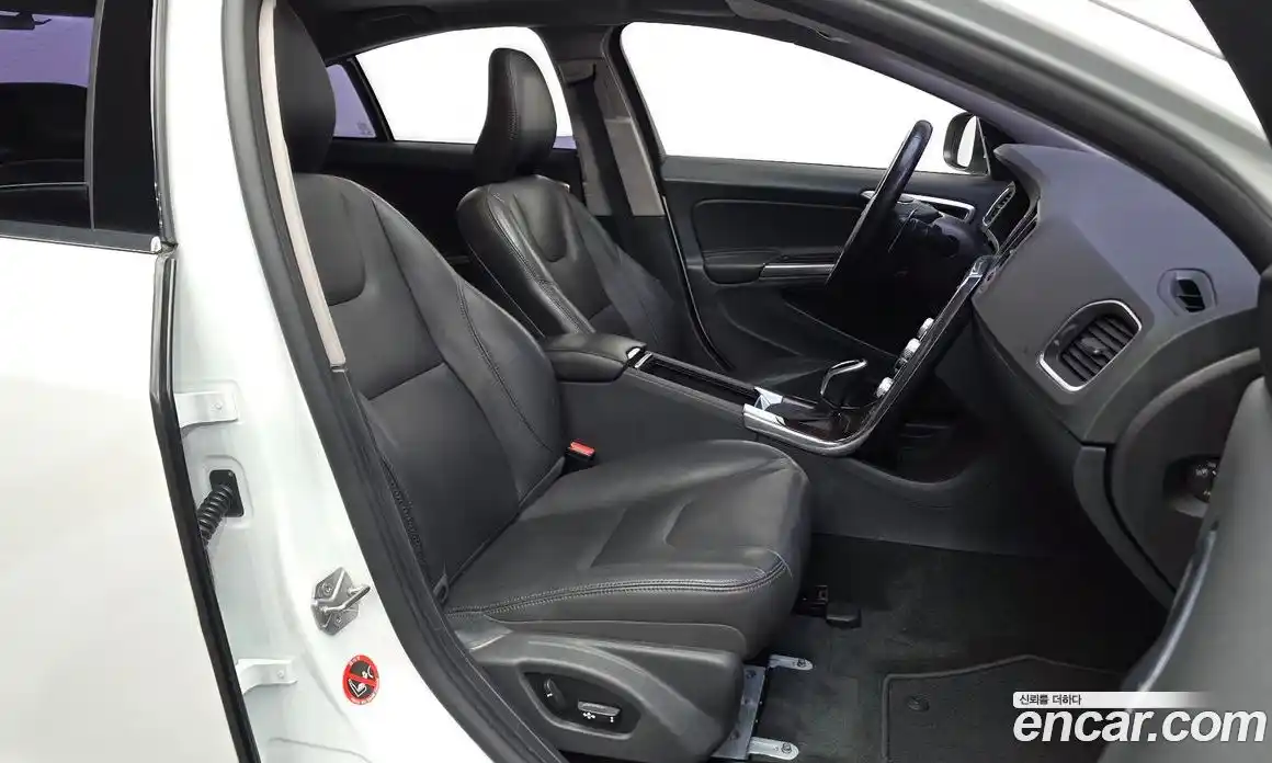 Volvo S60 2018 2.0 Автомат в Москве № 230668, фото 5