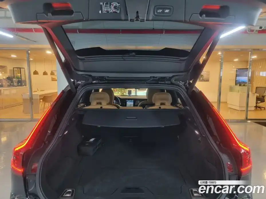 Volvo V90 2024 2.0 Автомат в Москве № 230840, фото 20