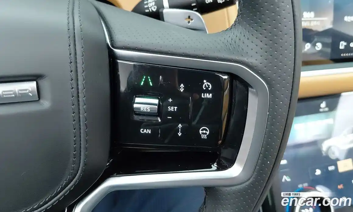 Land Rover Range-Rover Velar 2023 3.0 Автомат в Москве № 231317, фото 17