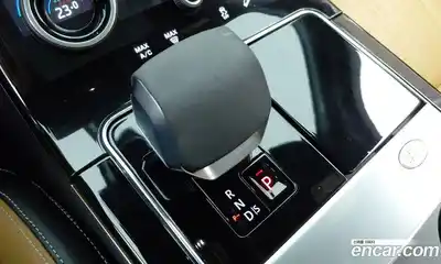 Land Rover Range-Rover Velar 2023 3.0 Автомат в Москве № 231317, миниатюра 9