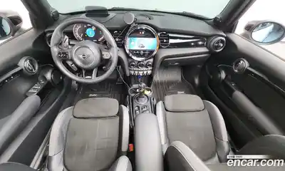 Mini Cooper Convertible 2022 2.0 Автомат в Москве № 231495, миниатюра 6