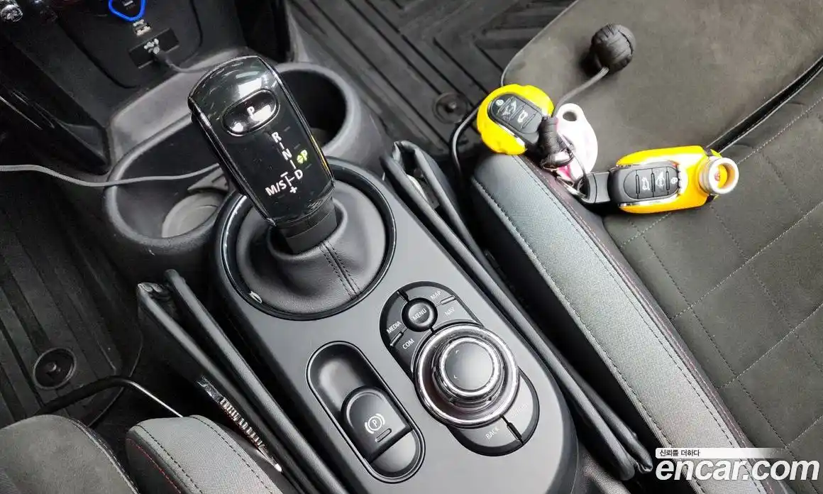 Mini Cooper Convertible 2022 2.0 Автомат в Москве № 231495, фото 10