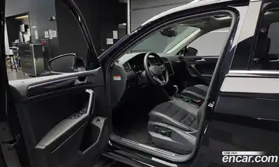 Volkswagen Tiguan 2023 2.0 Автомат в Москве № 232097, миниатюра 11