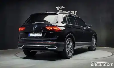 Volkswagen Tiguan 2023 2.0 Автомат в Москве № 232097, миниатюра 2