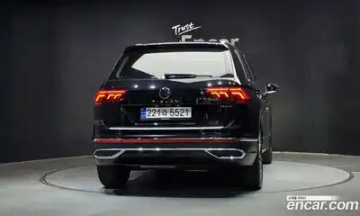 Volkswagen Tiguan 2023 2.0 Автомат в Москве № 232097, миниатюра 4