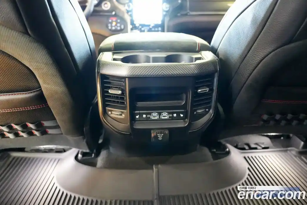 Dodge Ram Pick Up 2022 6.2 Автомат в Москве № 233578, фото 13