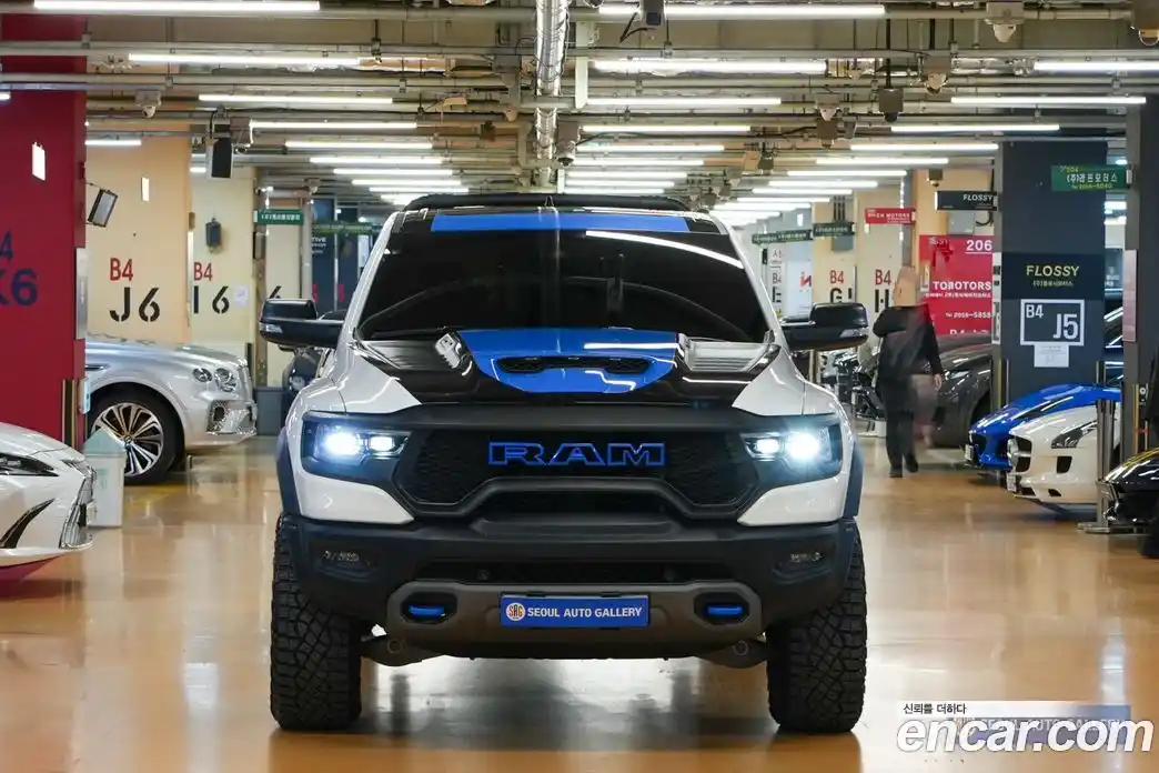 Dodge Ram Pick Up 2022 6.2 Автомат в Москве № 233578, фото 3