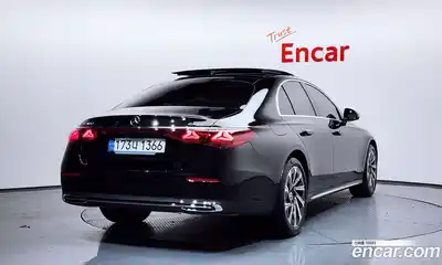 Mercedes-Benz E-Class 2025 2.0 Автомат в Москве № 237868, миниатюра 2