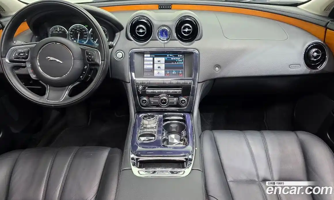 Jaguar XJ 2013 2.0 Автомат в Москве № 241698, фото 15