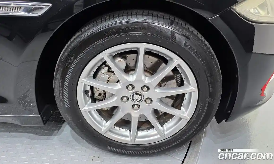 Jaguar XJ 2013 2.0 Автомат в Москве № 241698, фото 20