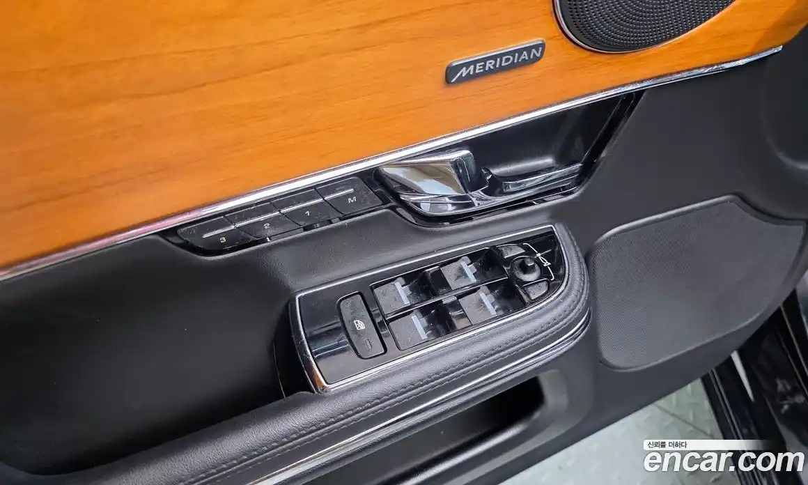 Jaguar XJ 2013 2.0 Автомат в Москве № 241698, фото 3