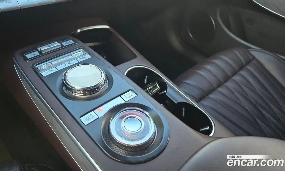 Genesis GV70 2023 2.5 Автомат в Москве № 24528, фото 16