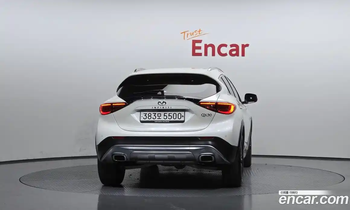 Infiniti QX30 2019 2.0 Автомат в Москве № 256126, фото 19